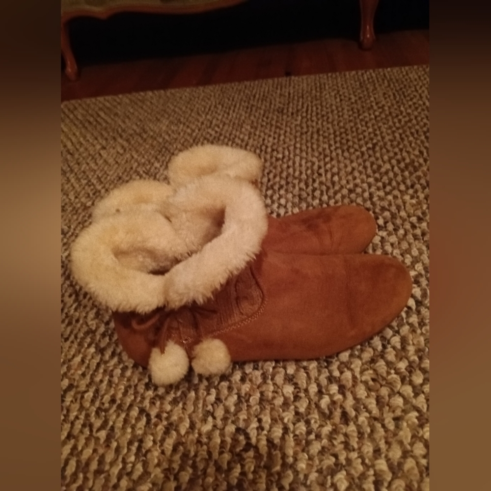 Women's Airwalk Slippers Booties Tan - Picture 2 of 5